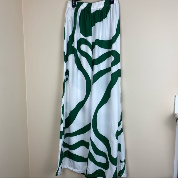 NWOT 2 piece Fashin Set Green white button down top w/ wide leg pants MED/LARGE - Picture 9 of 10